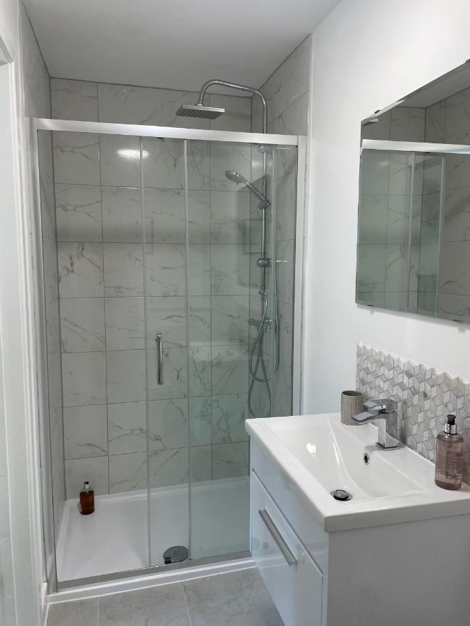 בורנמות' Central, Modern Apartment מראה חיצוני תמונה